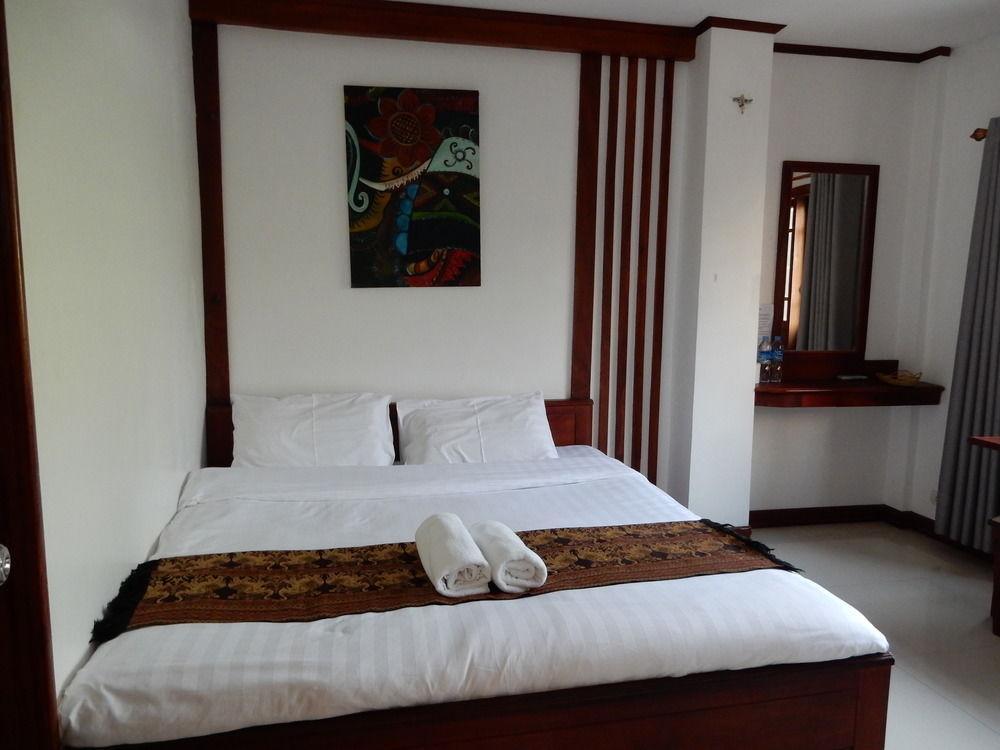Lao Silk Hotel Ban Nongdouang Esterno foto