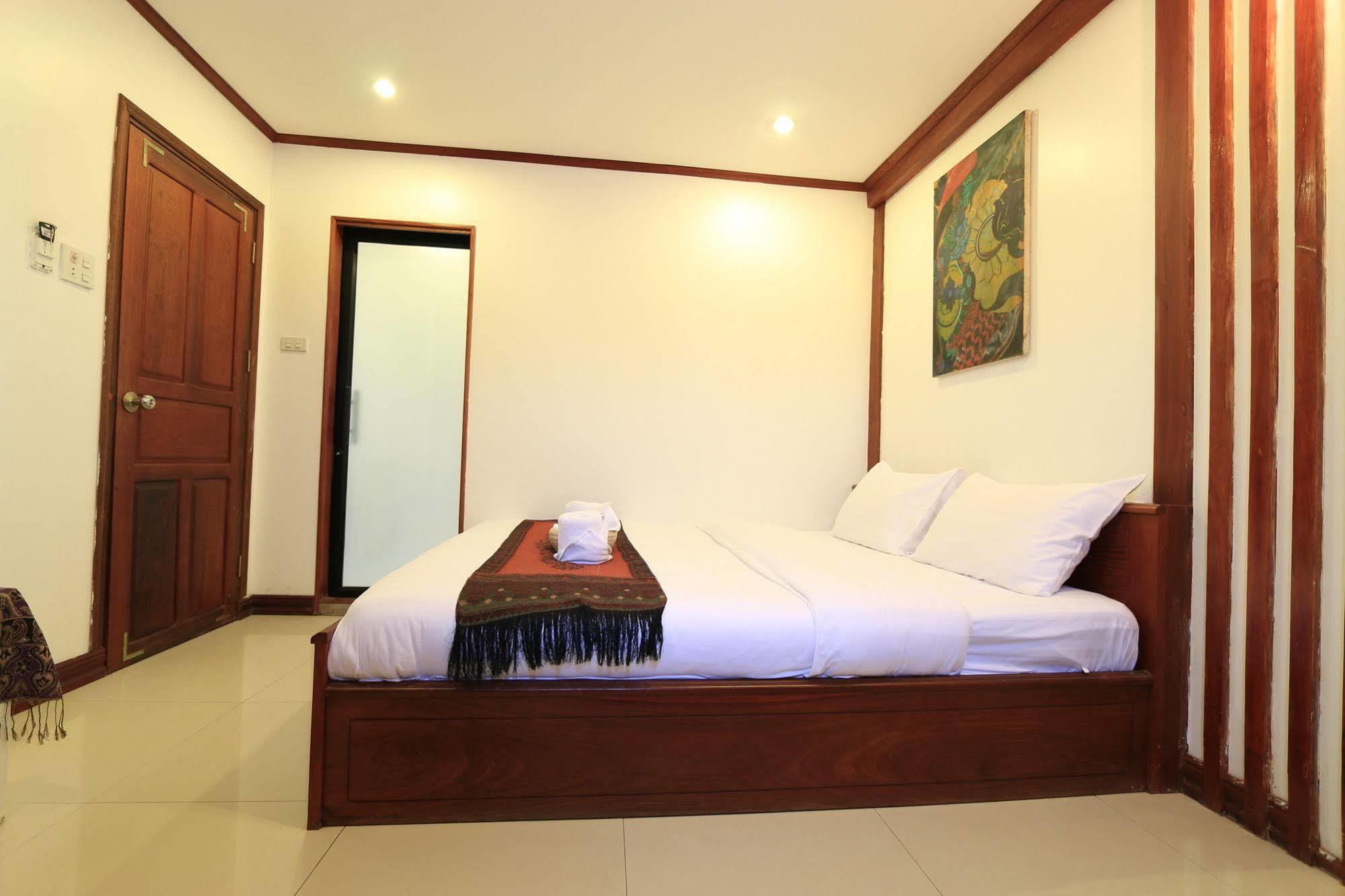 Lao Silk Hotel Ban Nongdouang Esterno foto