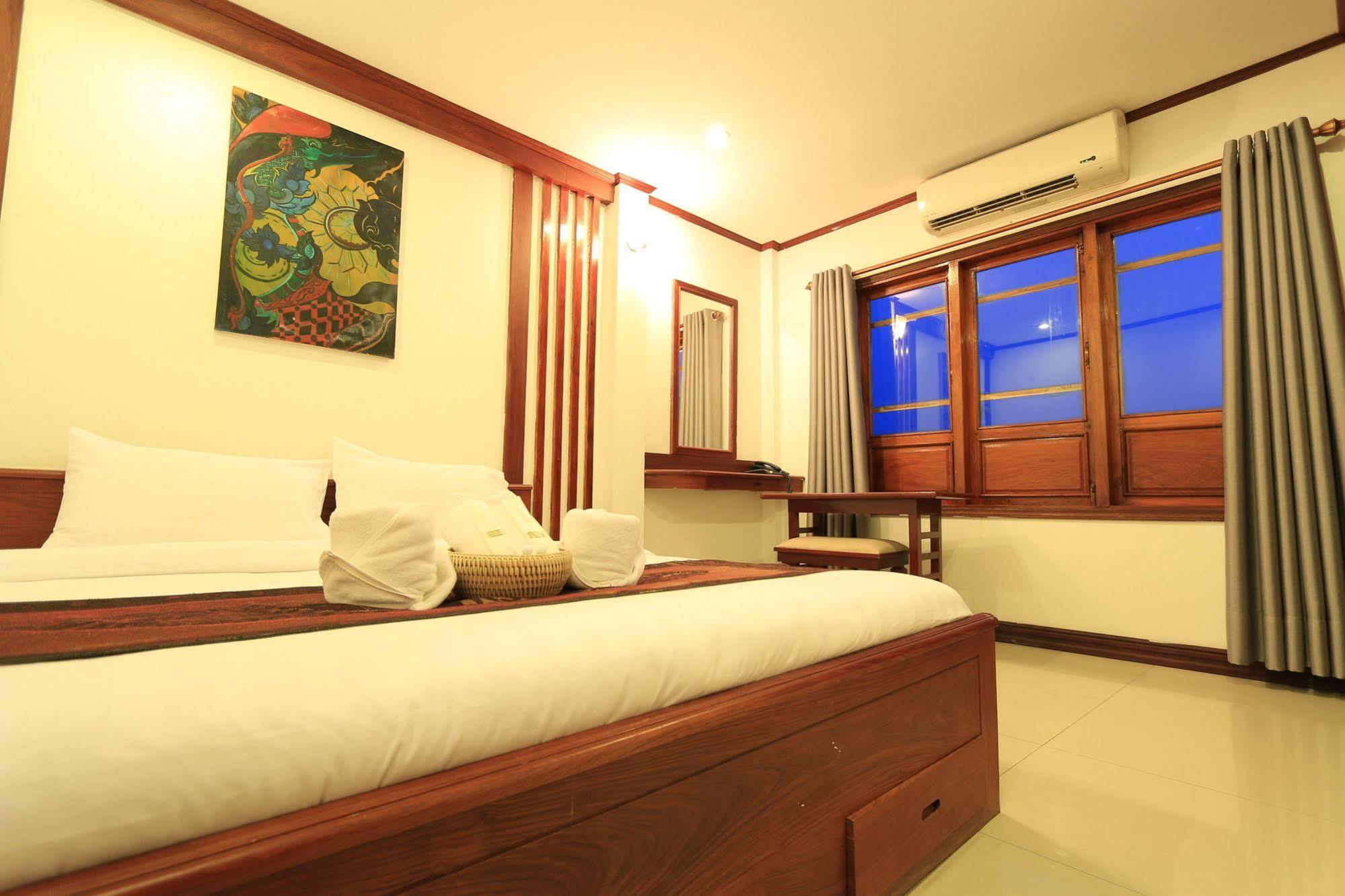 Lao Silk Hotel Ban Nongdouang Esterno foto