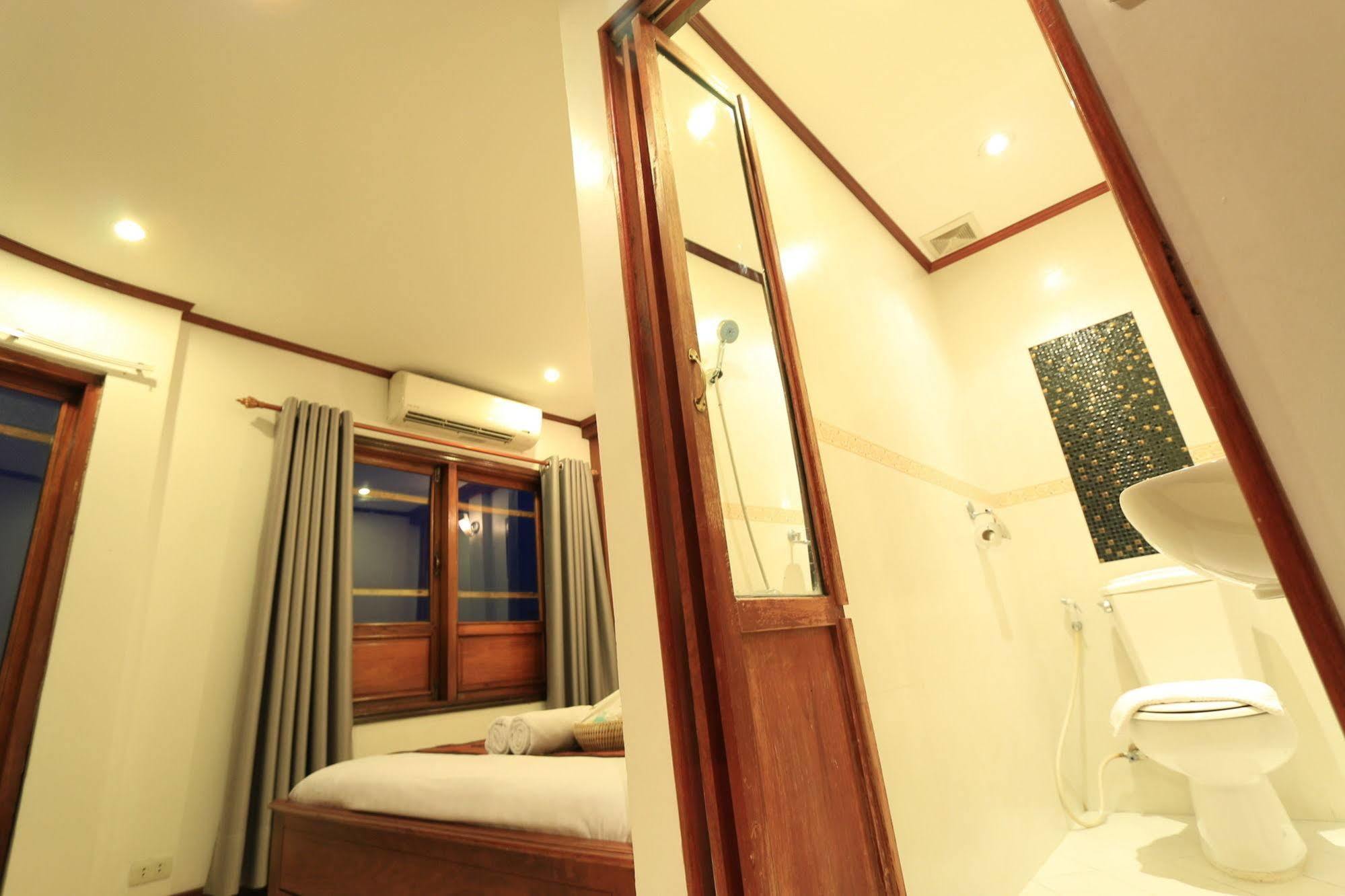 Lao Silk Hotel Ban Nongdouang Esterno foto